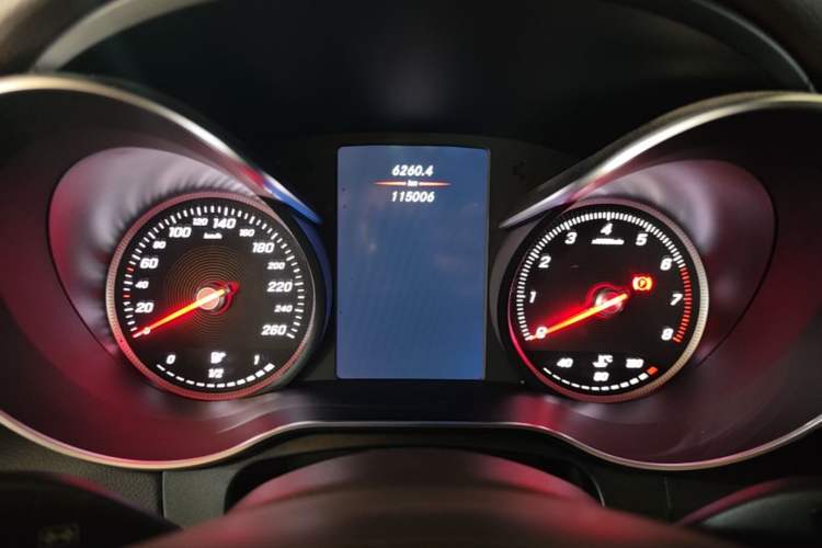 Used Mercedes-Benz GLC 2018 Facelifted GLC 260 4MATIC Dynamic Edition Instrument Cluster