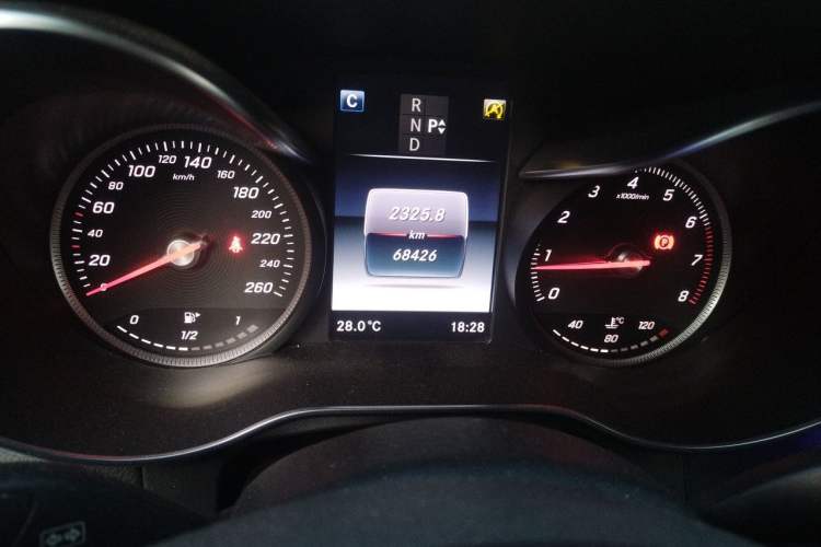 Used Mercedes-Benz GLC 2018 GLC 260 4MATIC Luxury Model Instrument Cluster