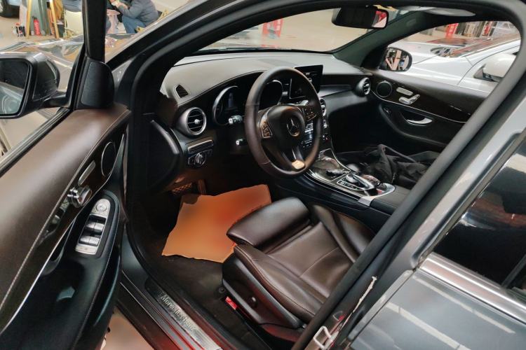 Used Mercedes-Benz GLC 2018 GLC 260 4MATIC Dynamic Edition Left Front Seat