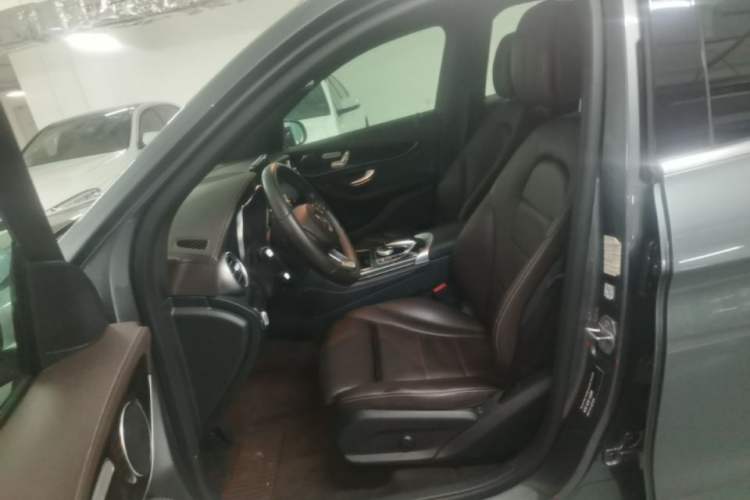 Used Mercedes-Benz GLC 2018 Facelifted GLC 260 4MATIC Dynamic Edition Left Front Seat