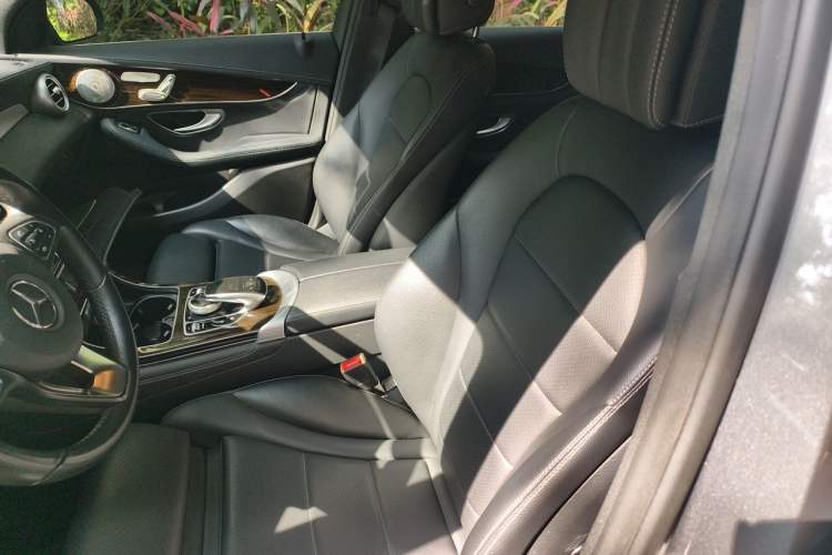 Used Mercedes-Benz GLC 2018 GLC 260 4MATIC Luxury Model Left Front Seat