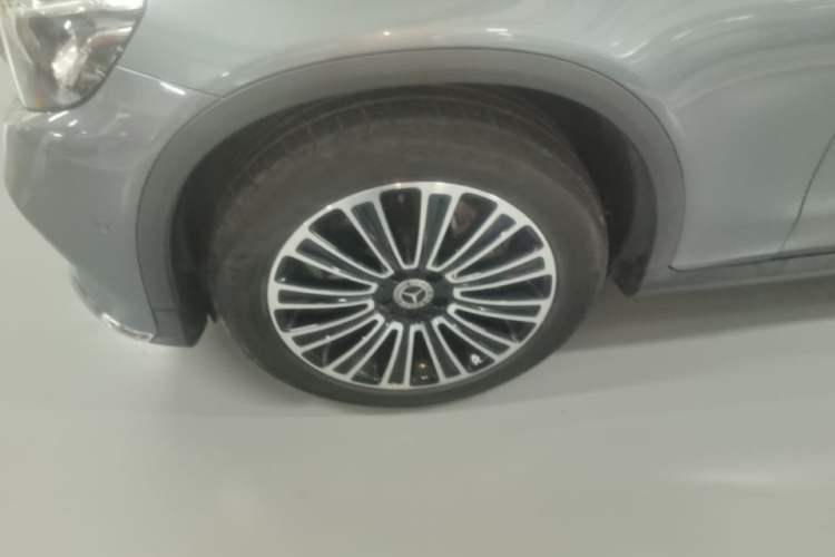 Used Mercedes-Benz GLC 2018 Facelifted GLC 260 4MATIC Dynamic Edition Left Front Wheel Hub