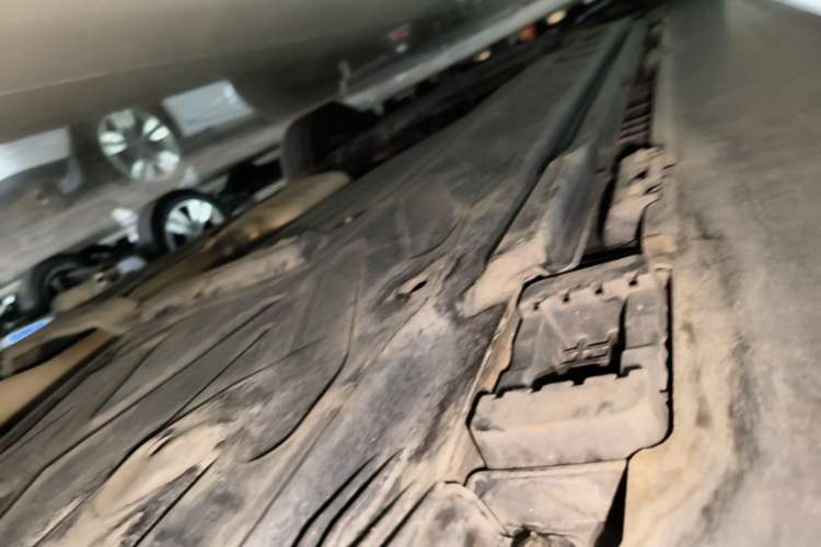 Used Mercedes-Benz GLC 2018 GLC 260 4MATIC Luxury Model Left Side Sill