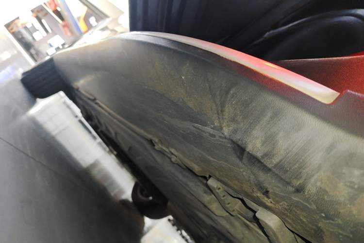 Used Mercedes-Benz GLC 2018 GLC 260 4MATIC Luxury Model Left Side Sill