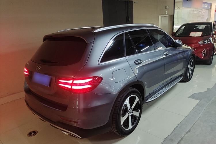 Used Mercedes-Benz GLC 2018 GLC 260 4MATIC Luxury Model Rear Right 45 Deg