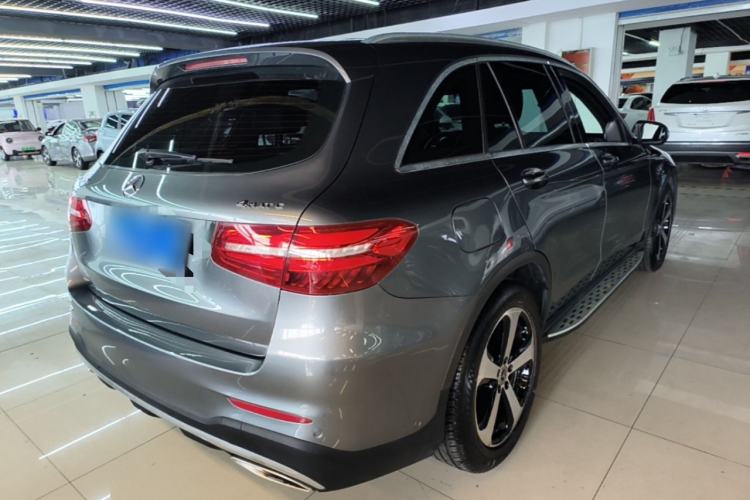 Used Mercedes-Benz GLC 2018 GLC 260 4MATIC Luxury Model Rear Right 45 Deg