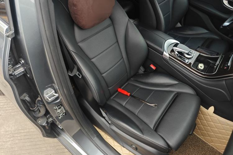 Used Mercedes-Benz GLC 2018 GLC 260 4MATIC Dynamic Edition Right Front Seat
