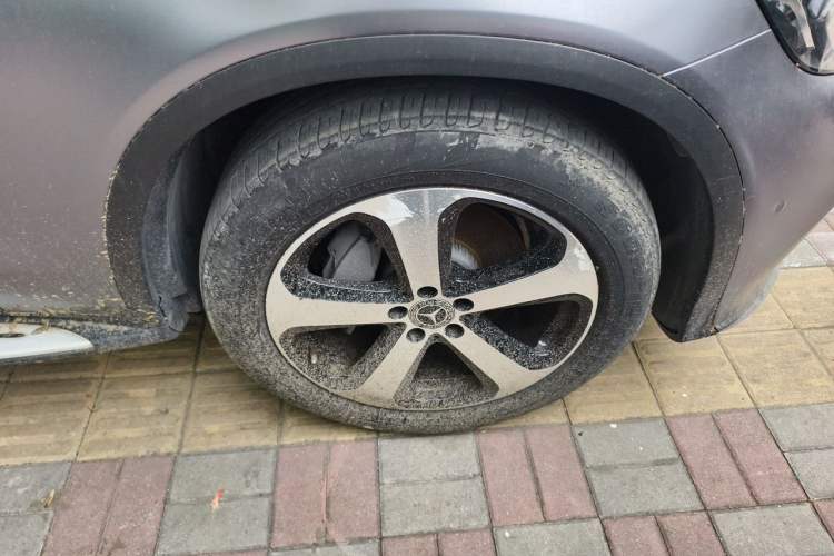 Used Mercedes-Benz GLC 2018 Facelift GLC 260 4MATIC Luxury Edition Right Front Wheel Hub