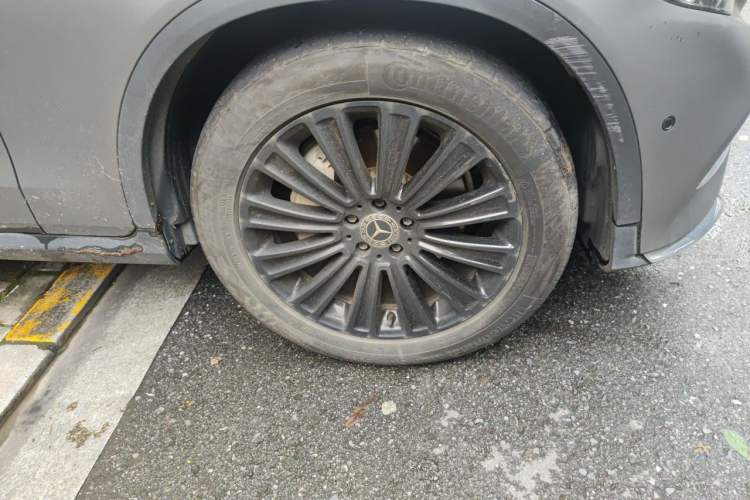Used Mercedes-Benz GLC 2018 GLC 260 4MATIC Dynamic Edition Right Front Wheel Hub