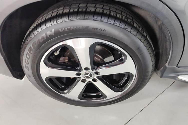 Used Mercedes-Benz GLC 2018 GLC 260 4MATIC Luxury Model Right Rear Wheel Hub
