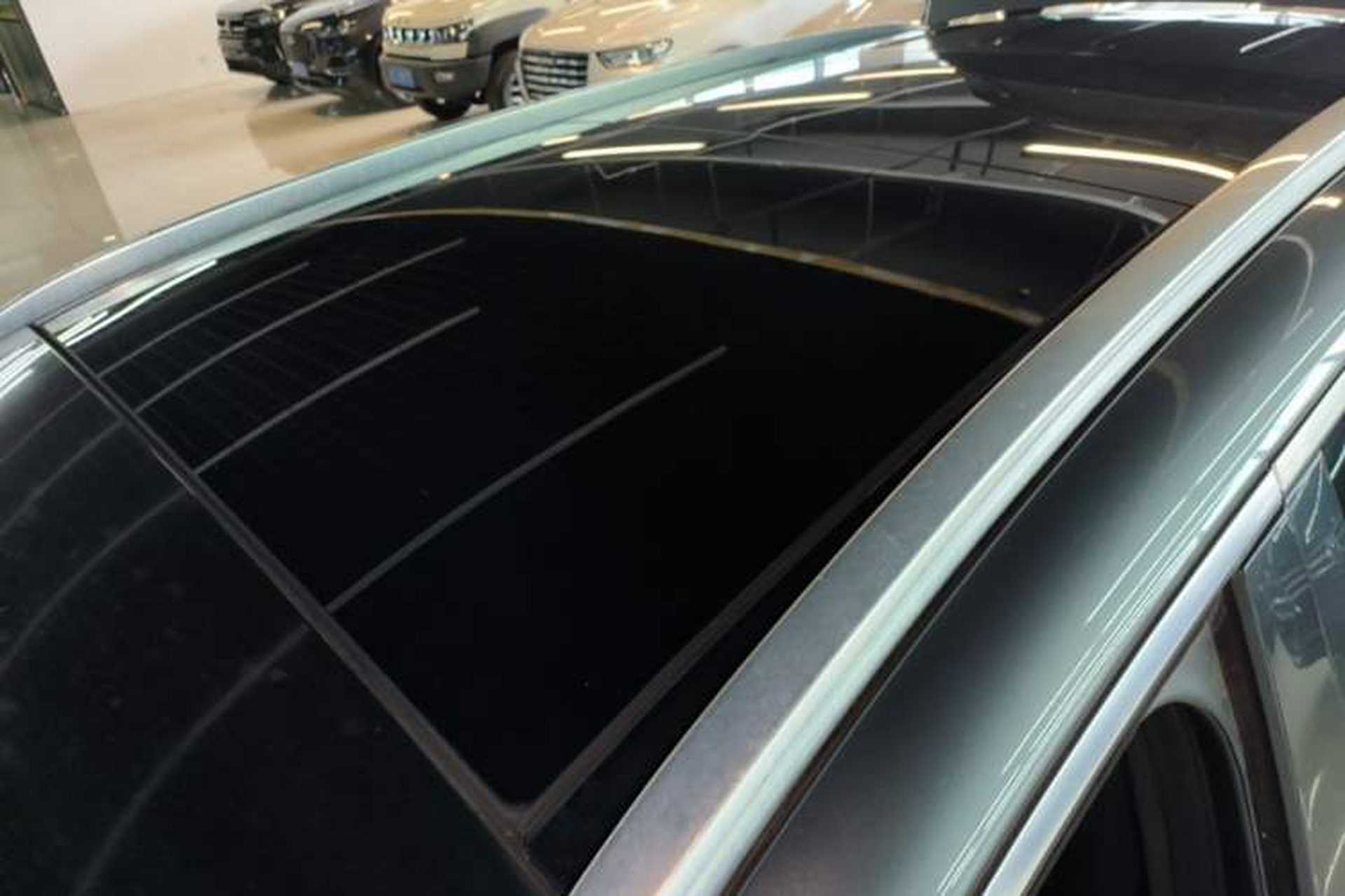 Used Mercedes-Benz GLC 2018 GLC 260 4MATIC Luxury Model Roof