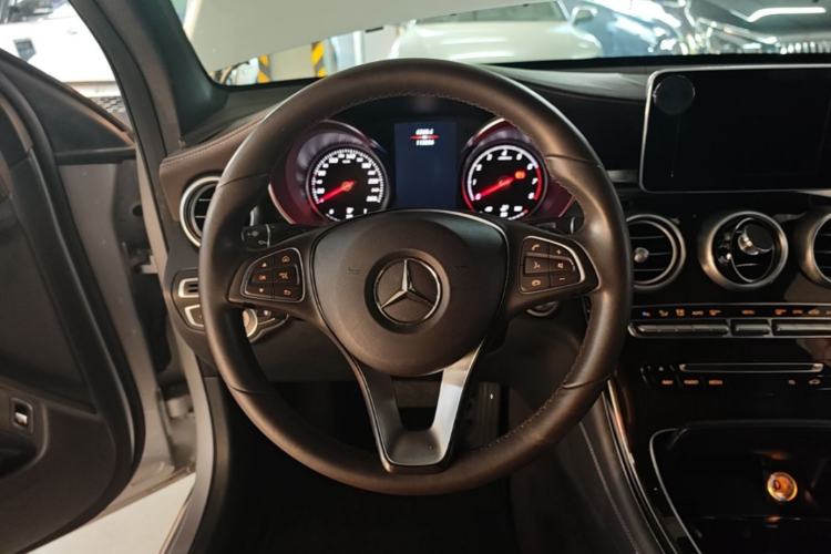 Used Mercedes-Benz GLC 2018 Facelifted GLC 260 4MATIC Dynamic Edition Steering Wheel