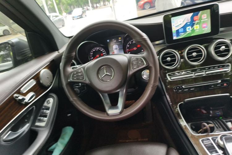 Used Mercedes-Benz GLC 2018 Facelift GLC 260 4MATIC Luxury Edition Steering Wheel