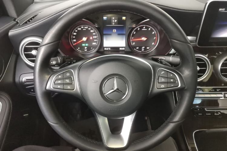 Used Mercedes-Benz GLC 2018 GLC 260 4MATIC Dynamic Edition Steering Wheel