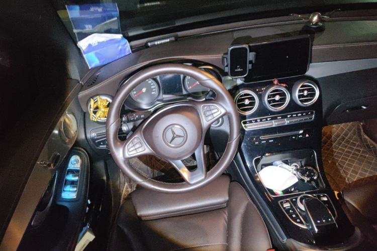 Used Mercedes-Benz GLC 2018 Facelift GLC 200 4MATIC Steering Wheel