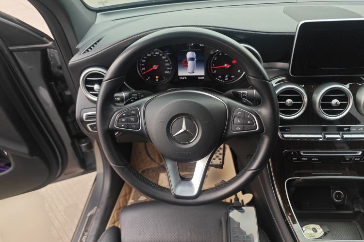 Used Mercedes-Benz GLC 2018 GLC 260 4MATIC Dynamic Edition Steering Wheel
