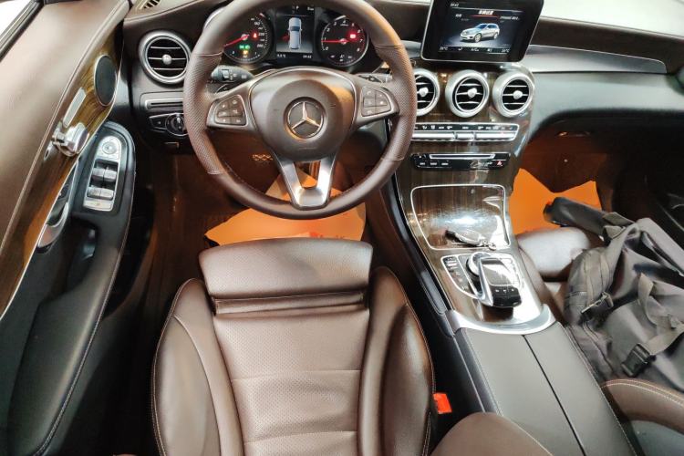 Used Mercedes-Benz GLC 2018 GLC 260 4MATIC Dynamic Edition Steering Wheel