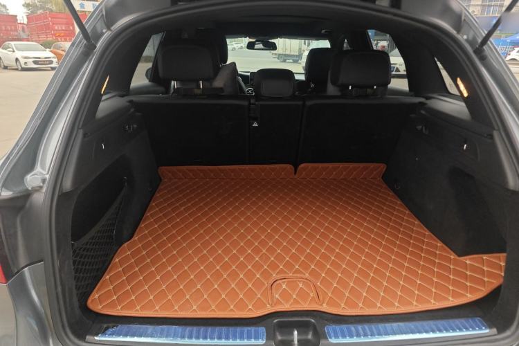 Used Mercedes-Benz GLC 2018 GLC 260 4MATIC Dynamic Edition Trunk