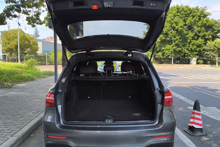 Used Mercedes-Benz GLC 2018 GLC 300 4MATIC Sport Edition Trunk