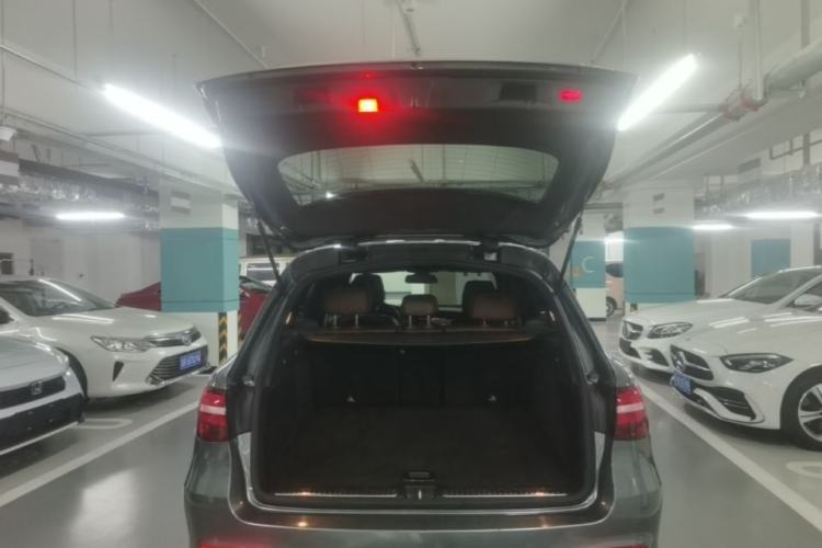 Used Mercedes-Benz GLC 2018 Facelifted GLC 260 4MATIC Dynamic Edition Trunk