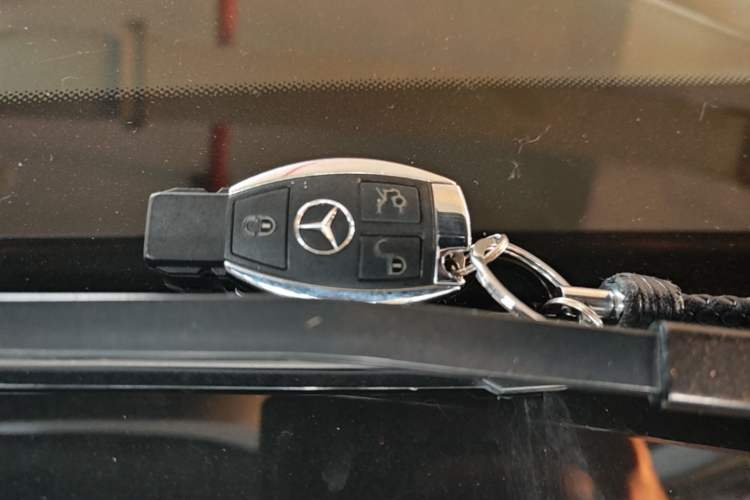 Used Mercedes-Benz GLC 2018 Facelifted GLC 260 4MATIC Dynamic Edition Vehicle Key