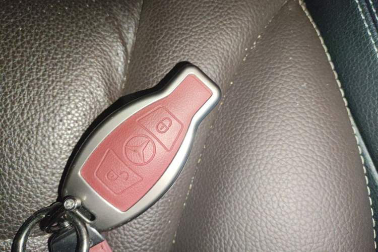 Used Mercedes-Benz GLC 2018 Facelift GLC 200 4MATIC Vehicle Key