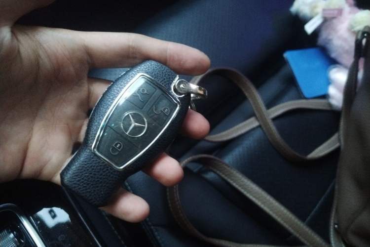 Used Mercedes-Benz GLC 2018 GLC 260 4MATIC Luxury Model Vehicle Key
