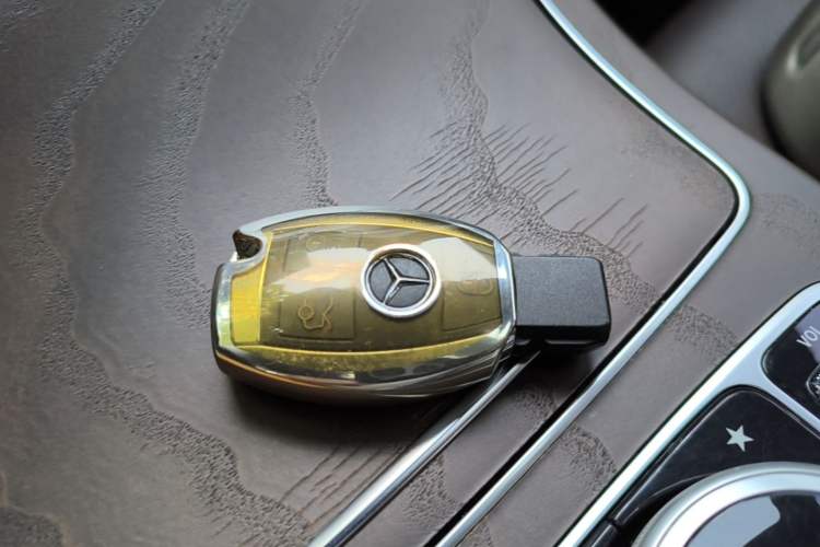 Used Mercedes-Benz GLC 2018 GLC 300 4MATIC Sport Edition Vehicle Key