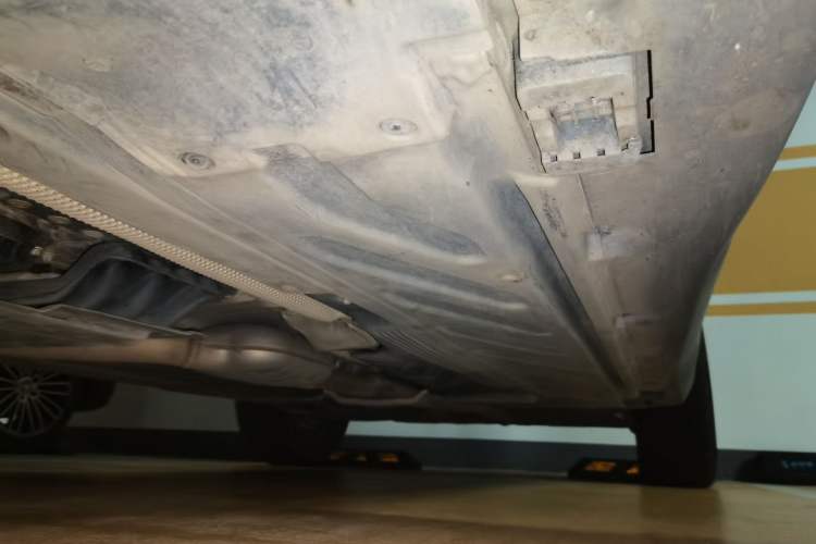 Used Mercedes-Benz GLC 2018 Facelifted GLC 260 4MATIC Dynamic Edition Chassis Front Left