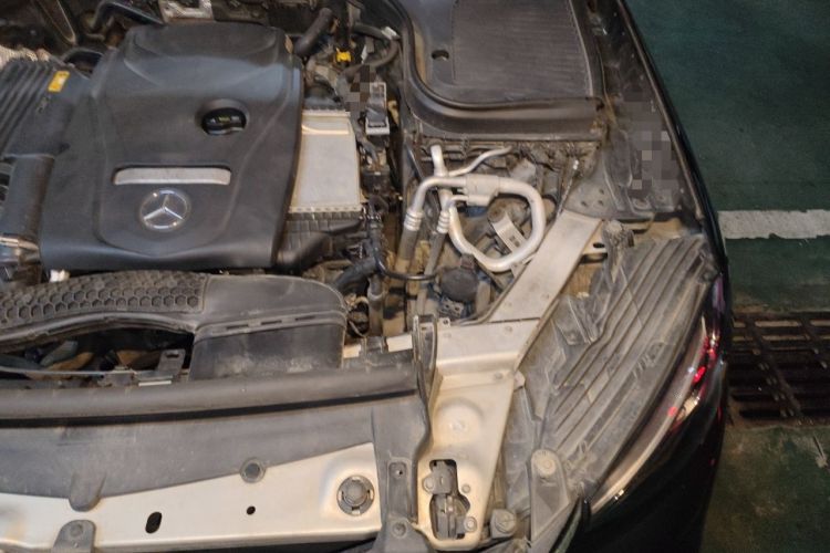 Used Mercedes-Benz GLC 2018 GLC 260 4MATIC Dynamic Edition Engine Bay Left
