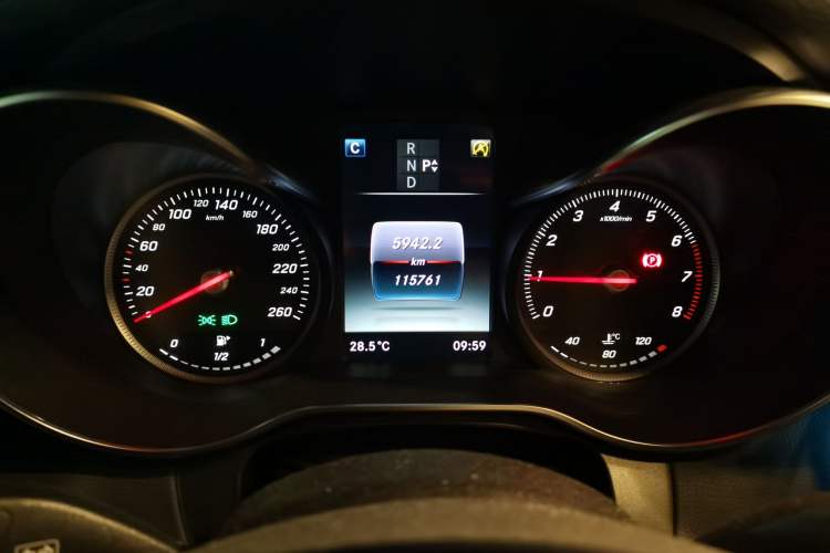 Used Mercedes-Benz GLC 2018 Facelifted GLC 260 4MATIC Dynamic Edition Instrument Cluster
