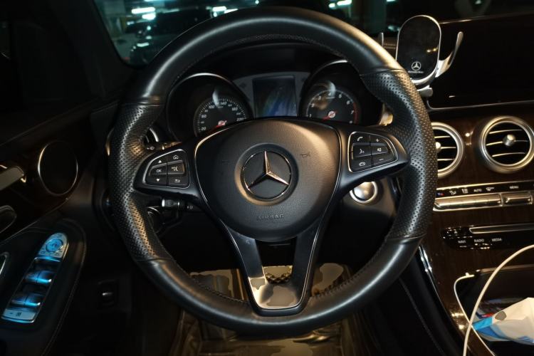 Used Mercedes-Benz GLC 2018 Facelifted GLC 260 4MATIC Dynamic Edition Steering Wheel