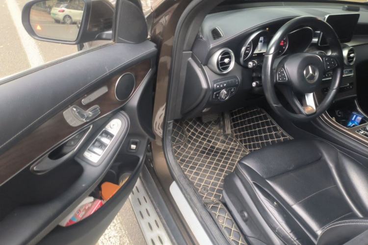 Used Mercedes-Benz GLC 2018 GLC 300 4MATIC Sport Edition Driver Seat