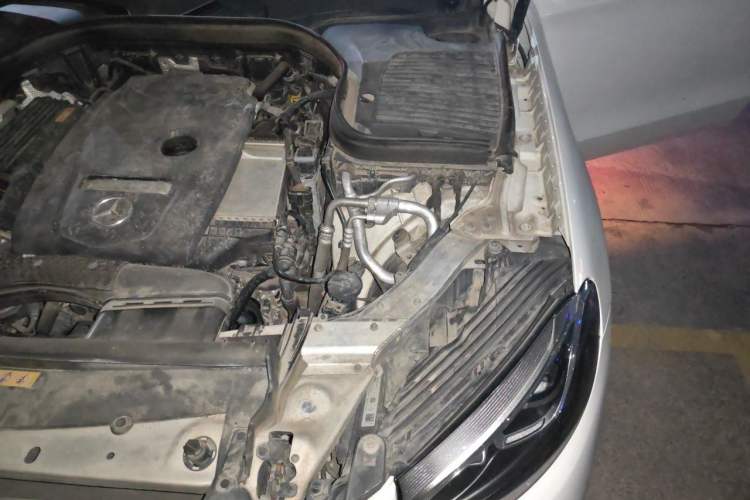 Used Mercedes-Benz GLC 2018 GLC 260 4MATIC Luxury Model Engine Bay Left