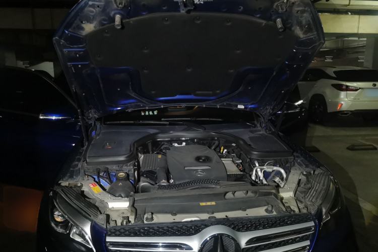 Used Mercedes-Benz GLC 2018 GLC 260 4MATIC Luxury Model Engine Bay