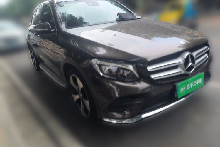 Used Mercedes-Benz GLC 2018 GLC 300 4MATIC Sport Edition Front Right 45 Deg