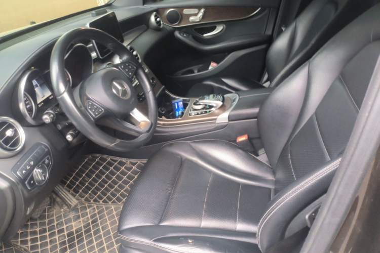 Used Mercedes-Benz GLC 2018 GLC 300 4MATIC Sport Edition Left Front Seat