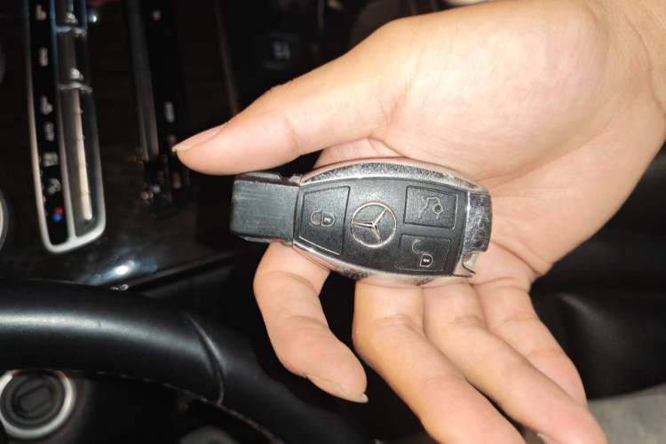 Used Mercedes-Benz GLC 2018 GLC 260 4MATIC Luxury Model Vehicle Key