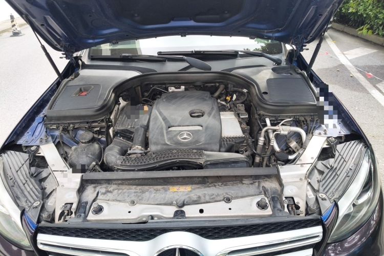 Used Mercedes-Benz GLC 2018 Facelift GLC 260 4MATIC Luxury Edition Engine Bay