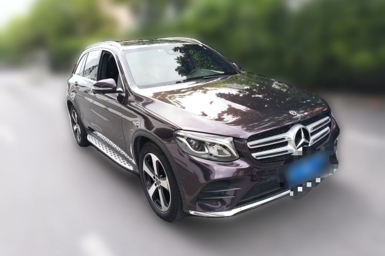 Used Mercedes-Benz GLC 2018 Facelift GLC 260 4MATIC Luxury Edition Front Right 45 Deg
