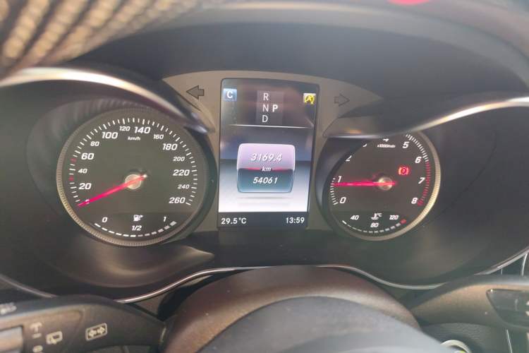 Used Mercedes-Benz GLC 2018 Facelift GLC 260 4MATIC Luxury Edition Instrument Cluster