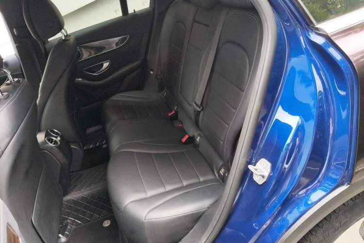 Used Mercedes-Benz GLC 2018 Facelift GLC 260 4MATIC Luxury Edition Left Rear Seat