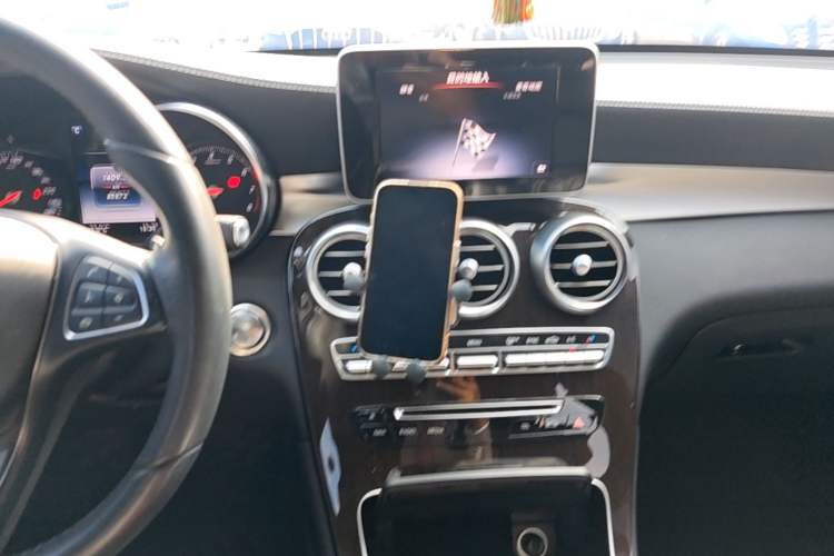 Used Mercedes-Benz GLC 2018 GLC 260 4MATIC Luxury Model Audio And AC Panel