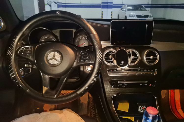 Used Mercedes-Benz GLC 2018 GLC 200 4MATIC Center Console