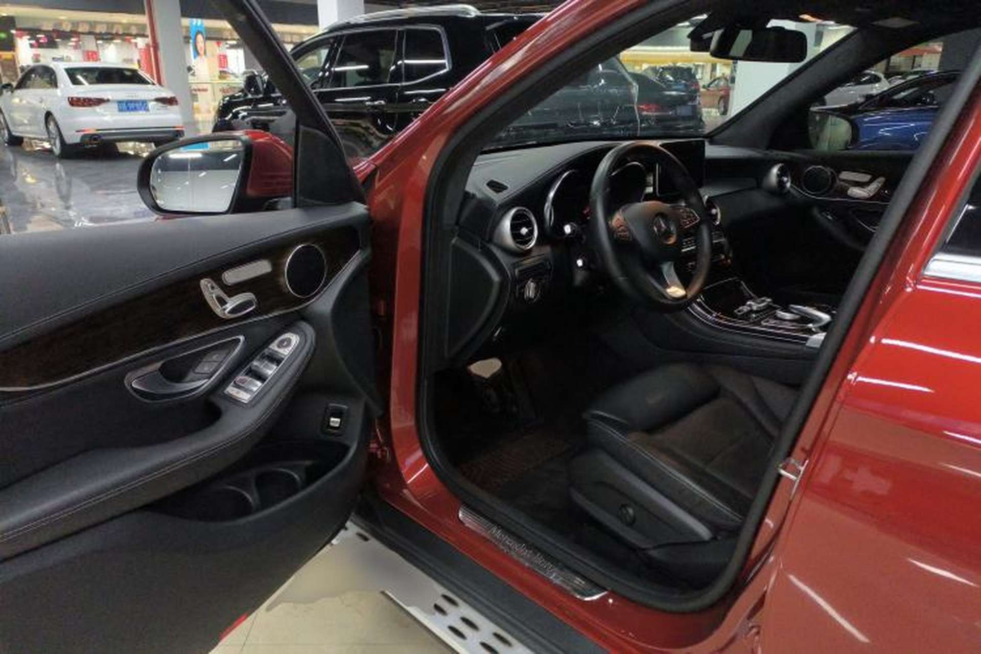 Used Mercedes-Benz GLC 2018 Facelifted GLC 260 4MATIC Dynamic Edition Driver Seat