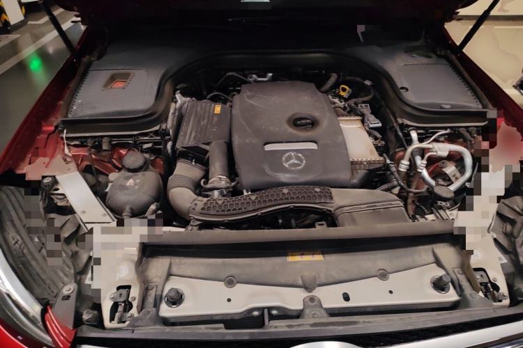 Used Mercedes-Benz GLC 2018 GLC 260 4MATIC Luxury Model Engine Bay