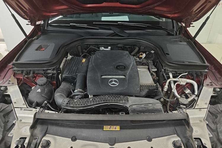 Used Mercedes-Benz GLC 2018 GLC 260 4MATIC Luxury Model Engine Bay
