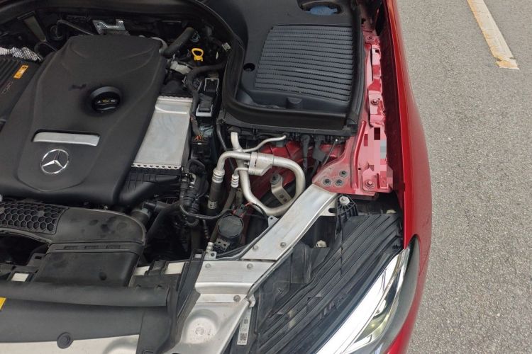 Used Mercedes-Benz GLC 2018 Facelift GLC 260 4MATIC Luxury Edition Engine Bay Left