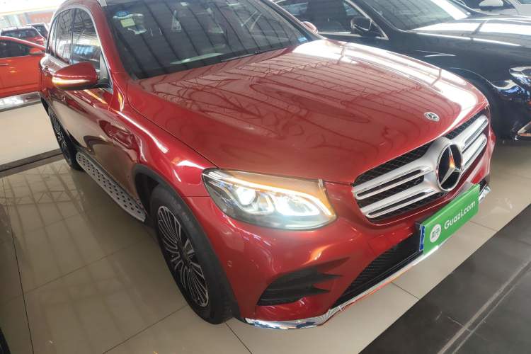 Used Mercedes-Benz GLC 2018 Facelifted GLC 260 4MATIC Dynamic Edition Exterior 2
