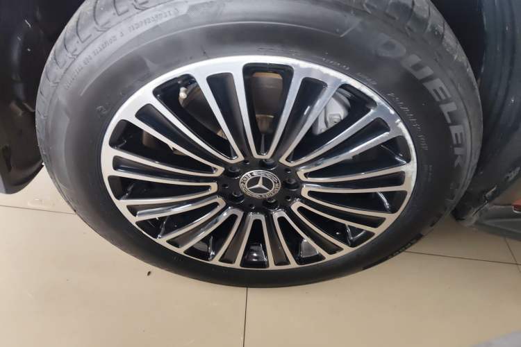 Used Mercedes-Benz GLC 2018 Facelifted GLC 260 4MATIC Dynamic Edition Exterior 7